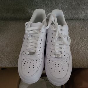 Women's white Airforce 1